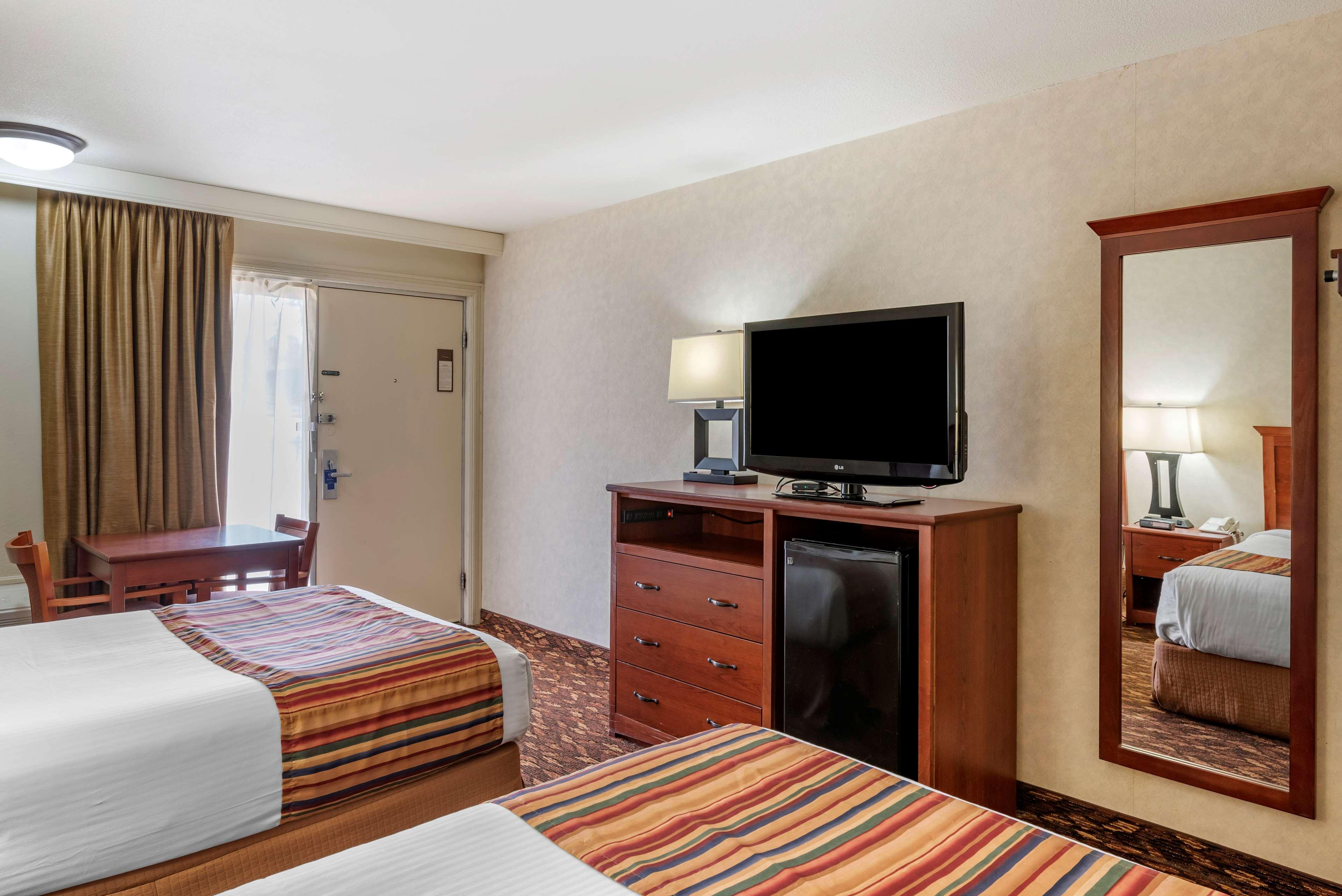 Best Western Sherwood Inn Clarksville Экстерьер фото