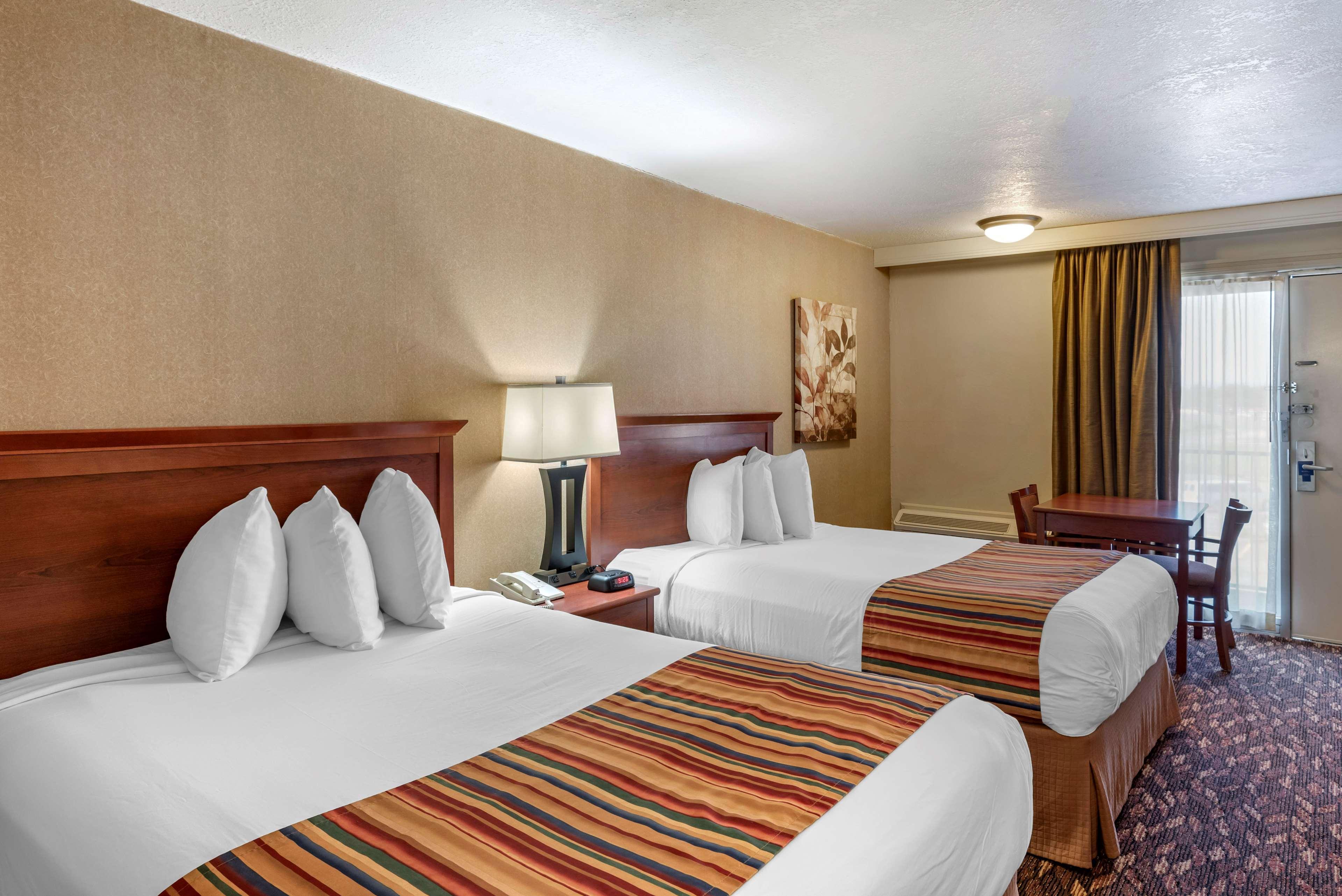 Best Western Sherwood Inn Clarksville Экстерьер фото