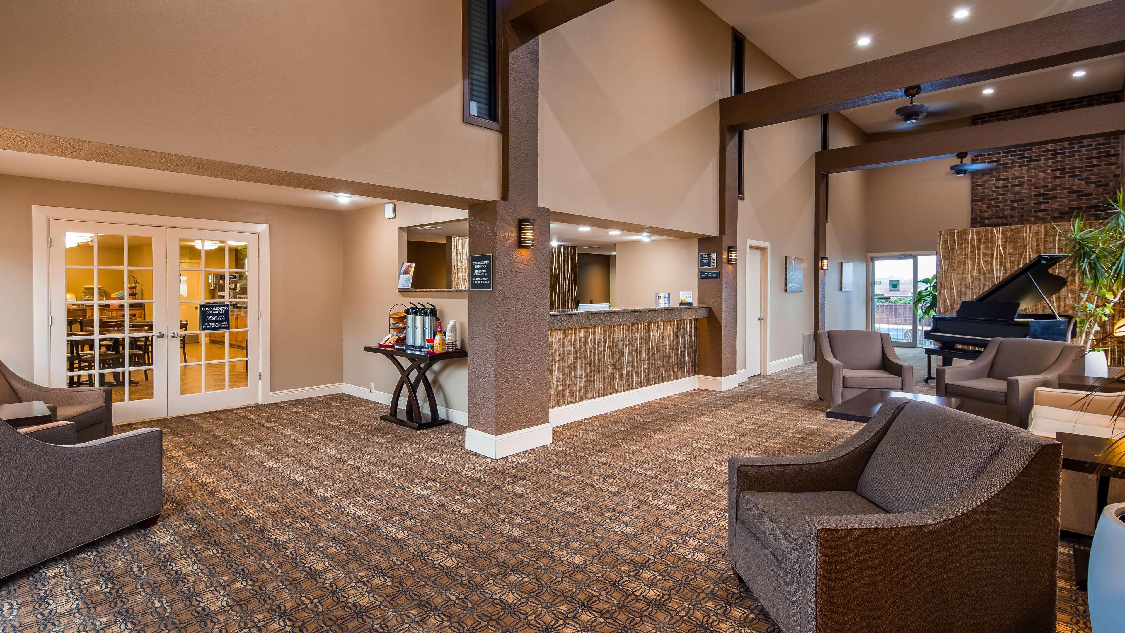 Best Western Sherwood Inn Clarksville Экстерьер фото