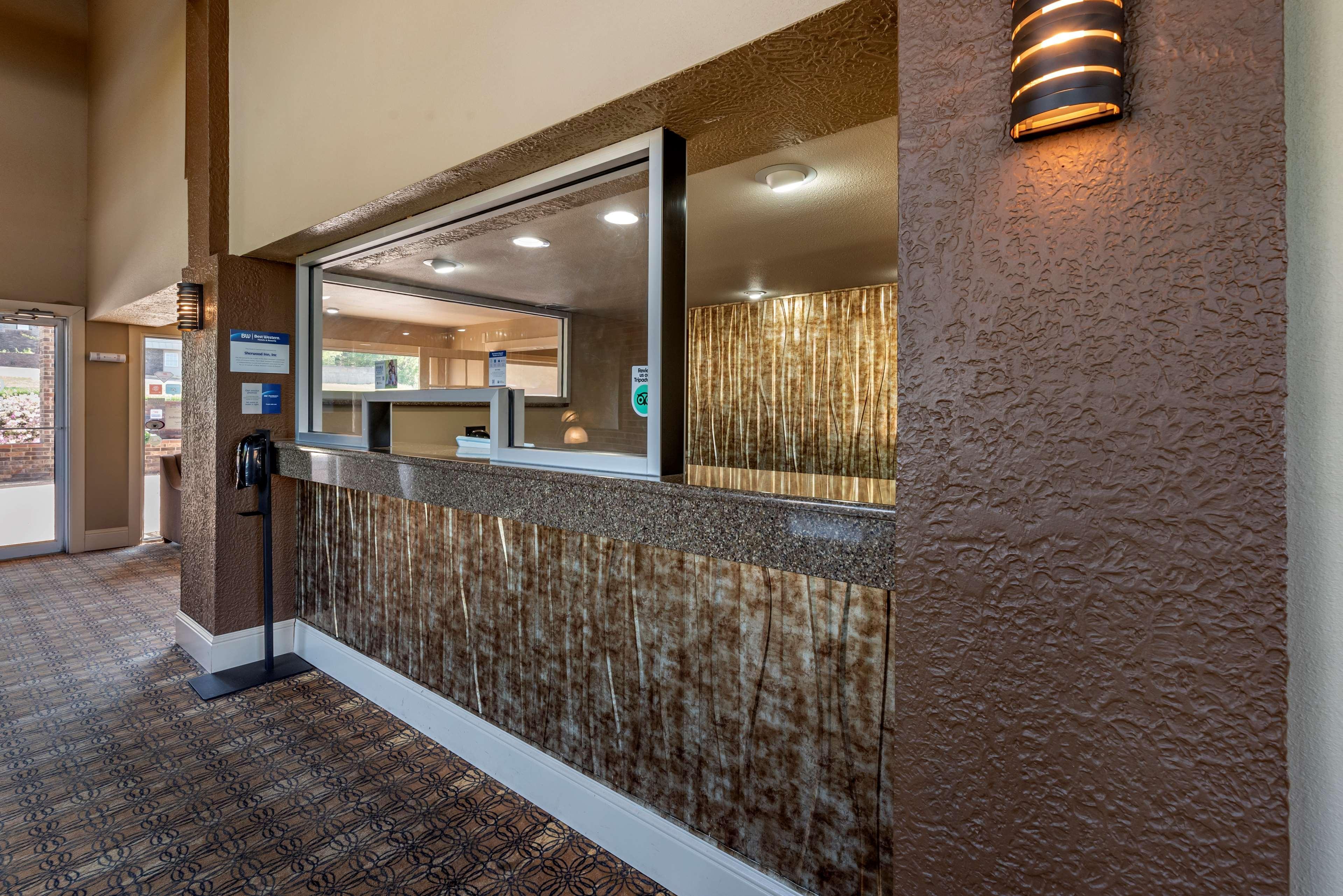 Best Western Sherwood Inn Clarksville Экстерьер фото