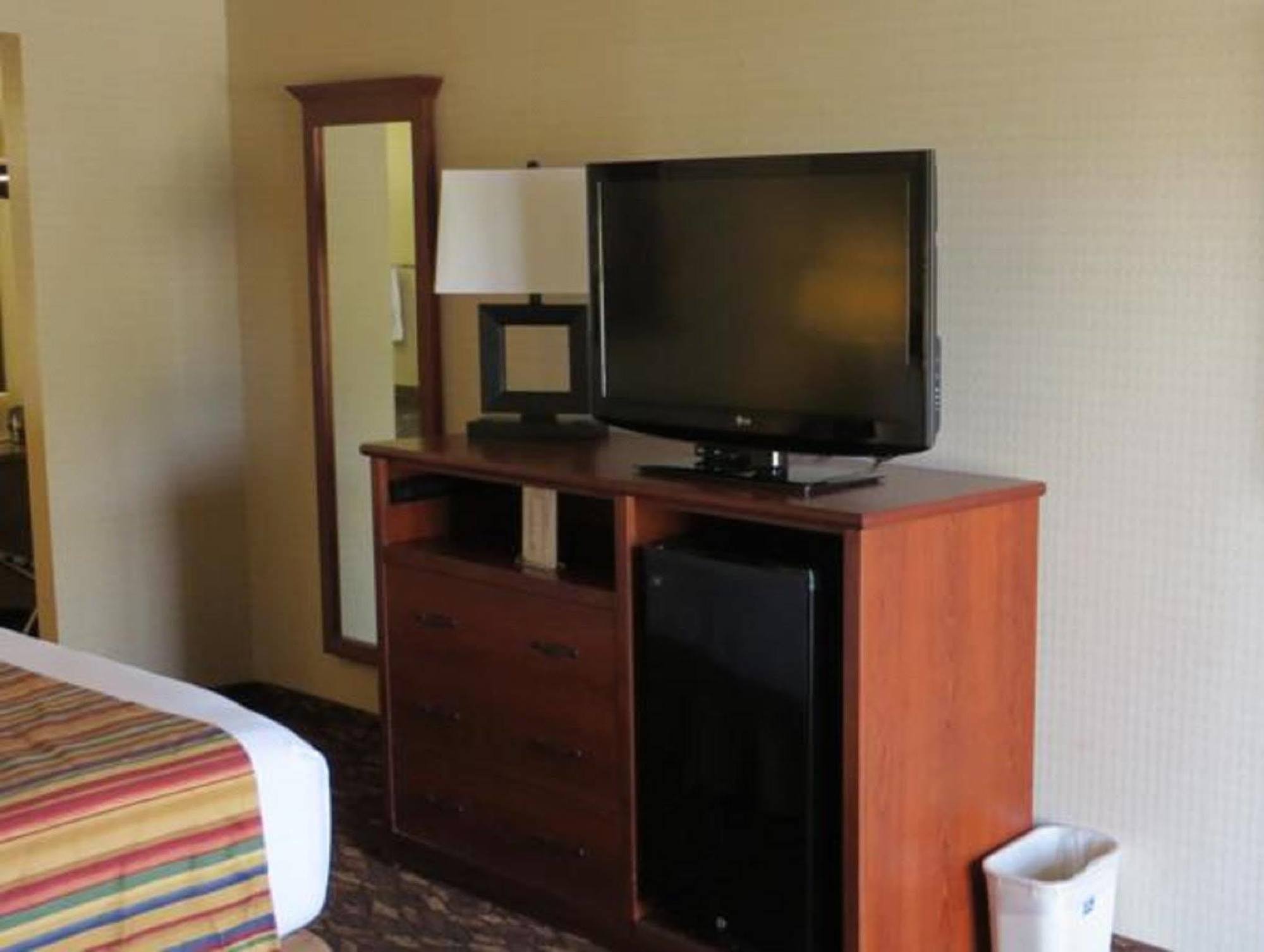 Best Western Sherwood Inn Clarksville Экстерьер фото